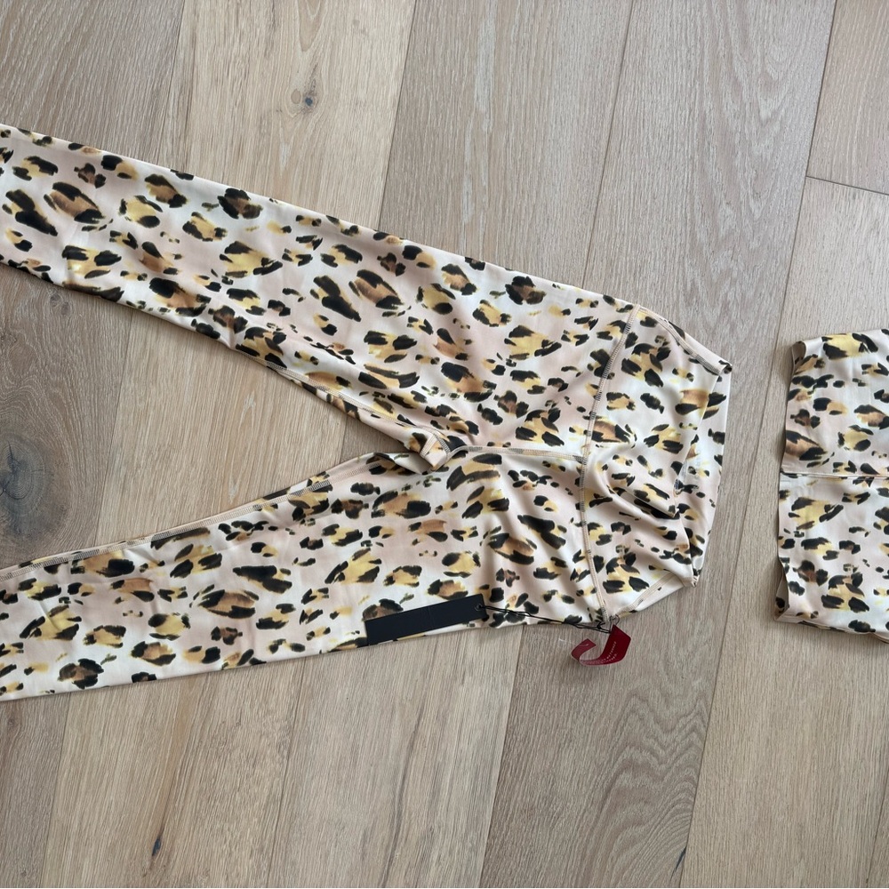 Carbon 38 Animal Print Set